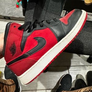 Air Jordan 1 Mid GS